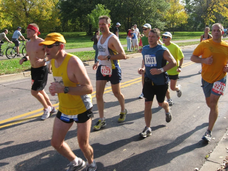 there are many people running in the street