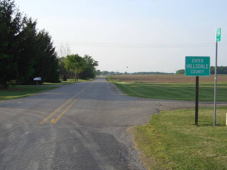 an empty empty street in the country side