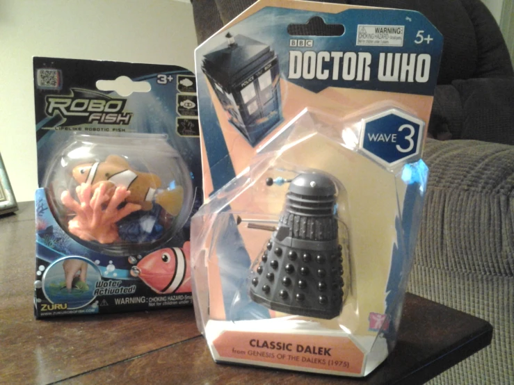 a doctor who playset and action figure