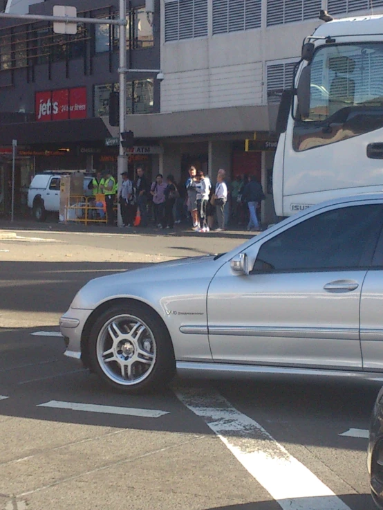 the cars are stopped at the red light