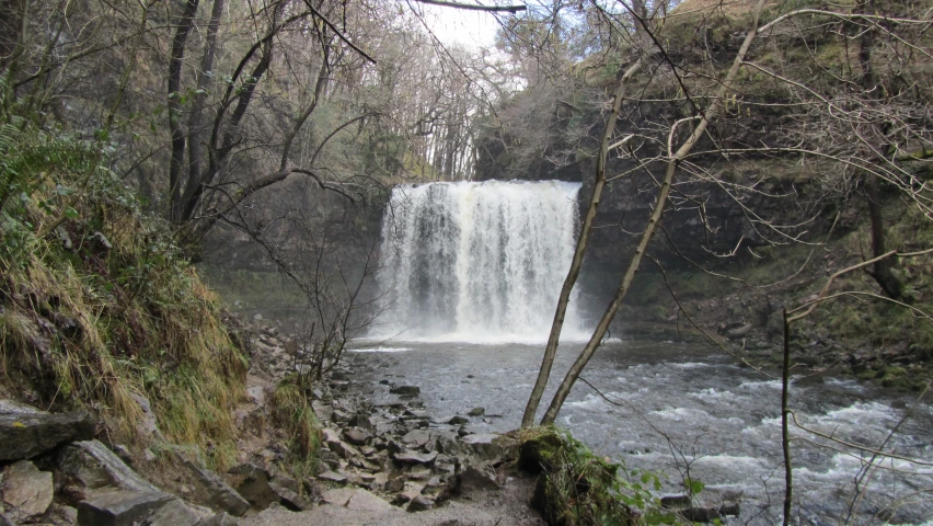 an image of water fall from the waterfall