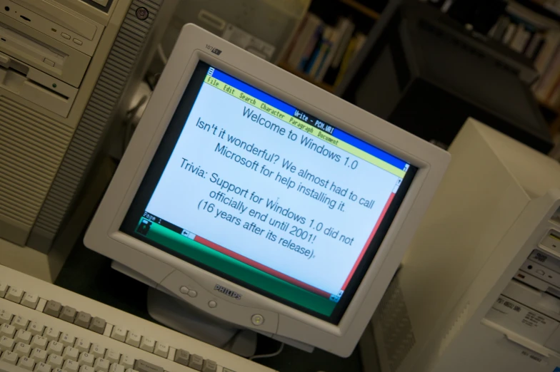 a computer monitor displaying the message for another user