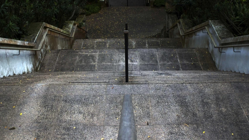 this is an overhead view of steps that look like they are not made