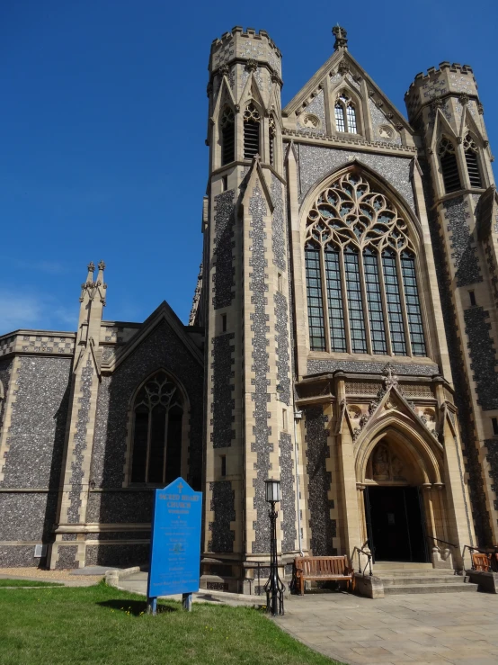 an image of an outside church building