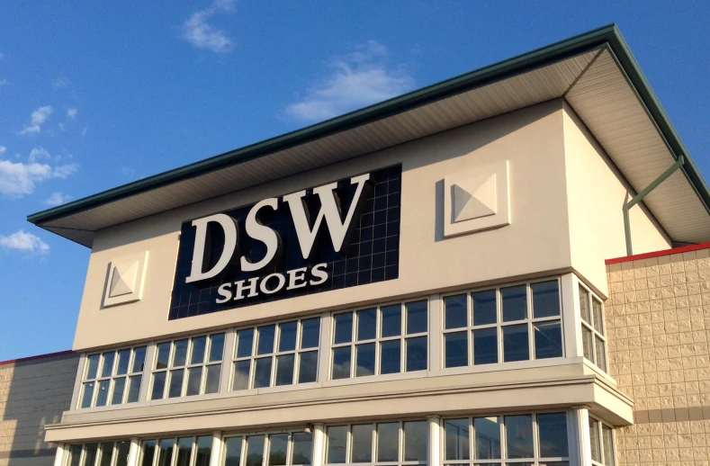 an image of the storefront for dsw shoes