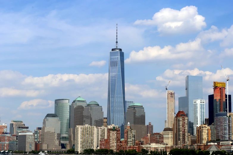 a picture of a very large city next to the river