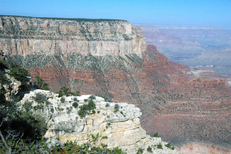 a beautiful view of the grand canyon from a cliff