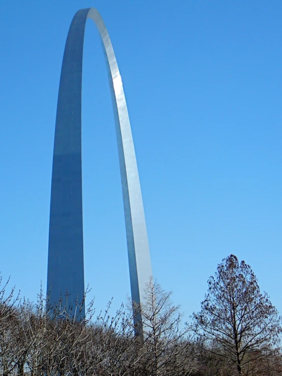 a close up of the gateway arch of the mississippi river