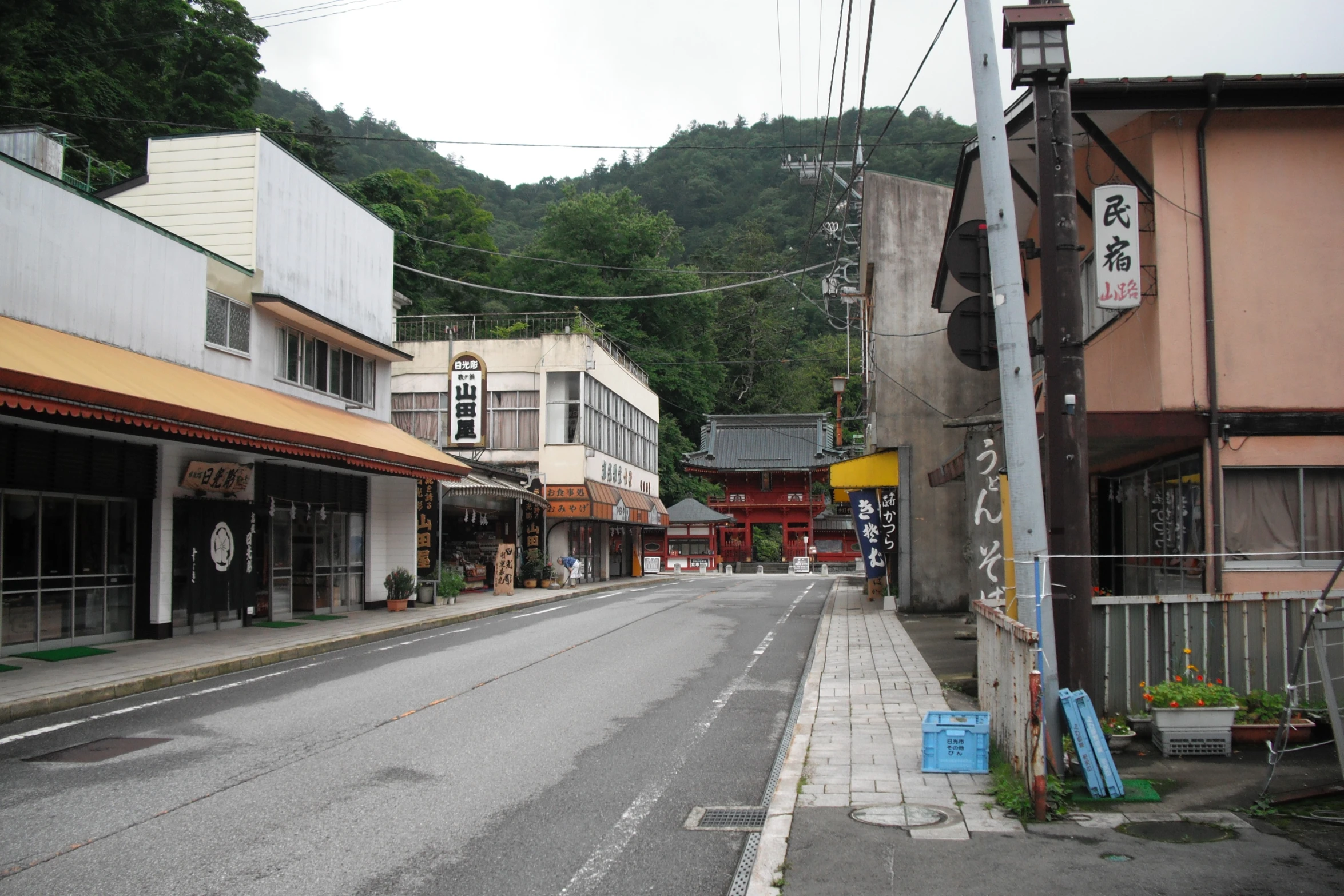 the street of a city has small shops