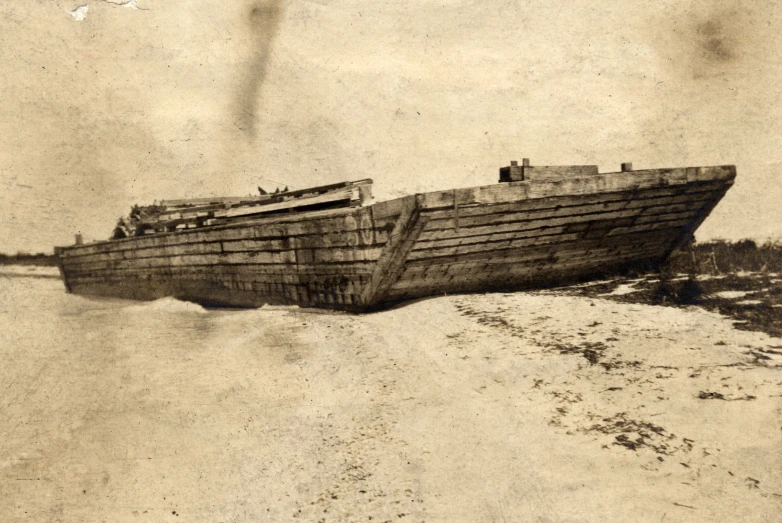 a ship that is sitting in the sand