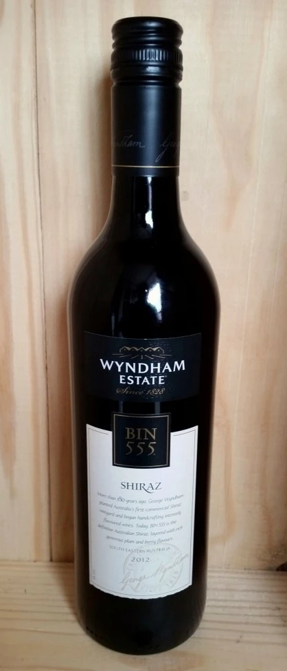 a bottle of wwirthn's fine reserve whisky