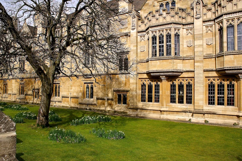 an image of a courtyard at a college