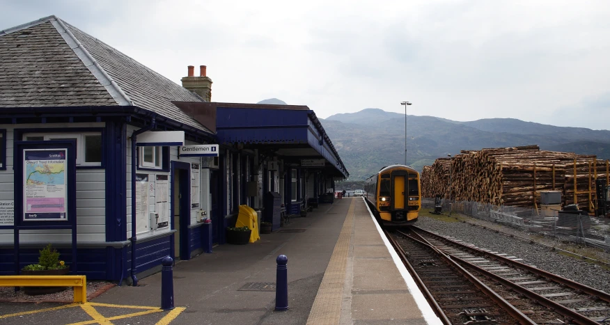 there is a train that can be seen at the station