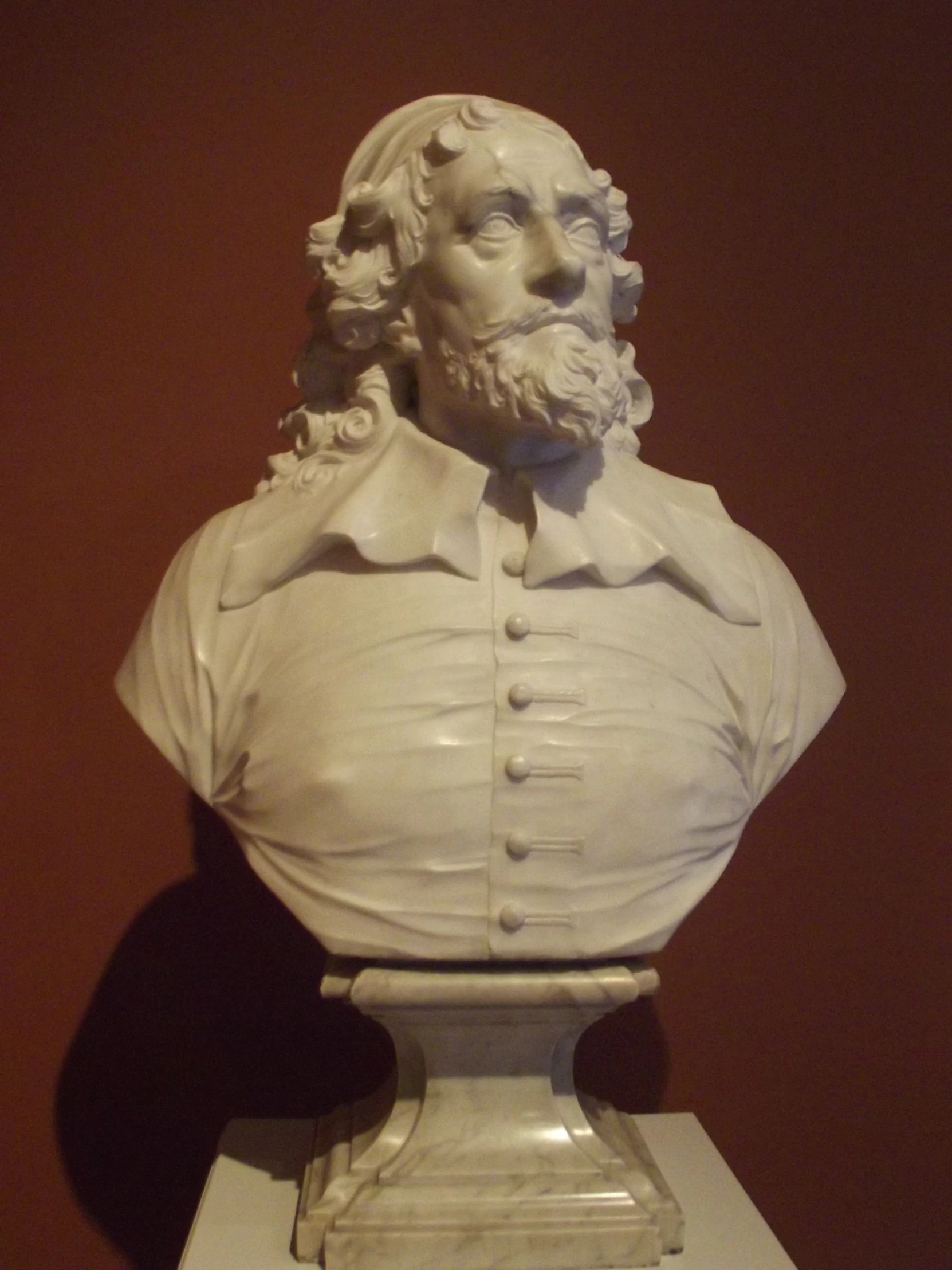 a marble busturine depicting the bust of george washington