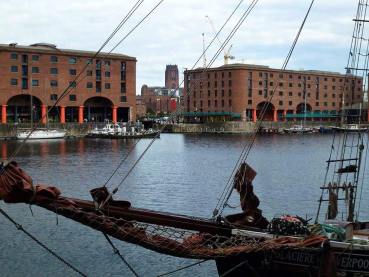 a boat that is tied up in the water