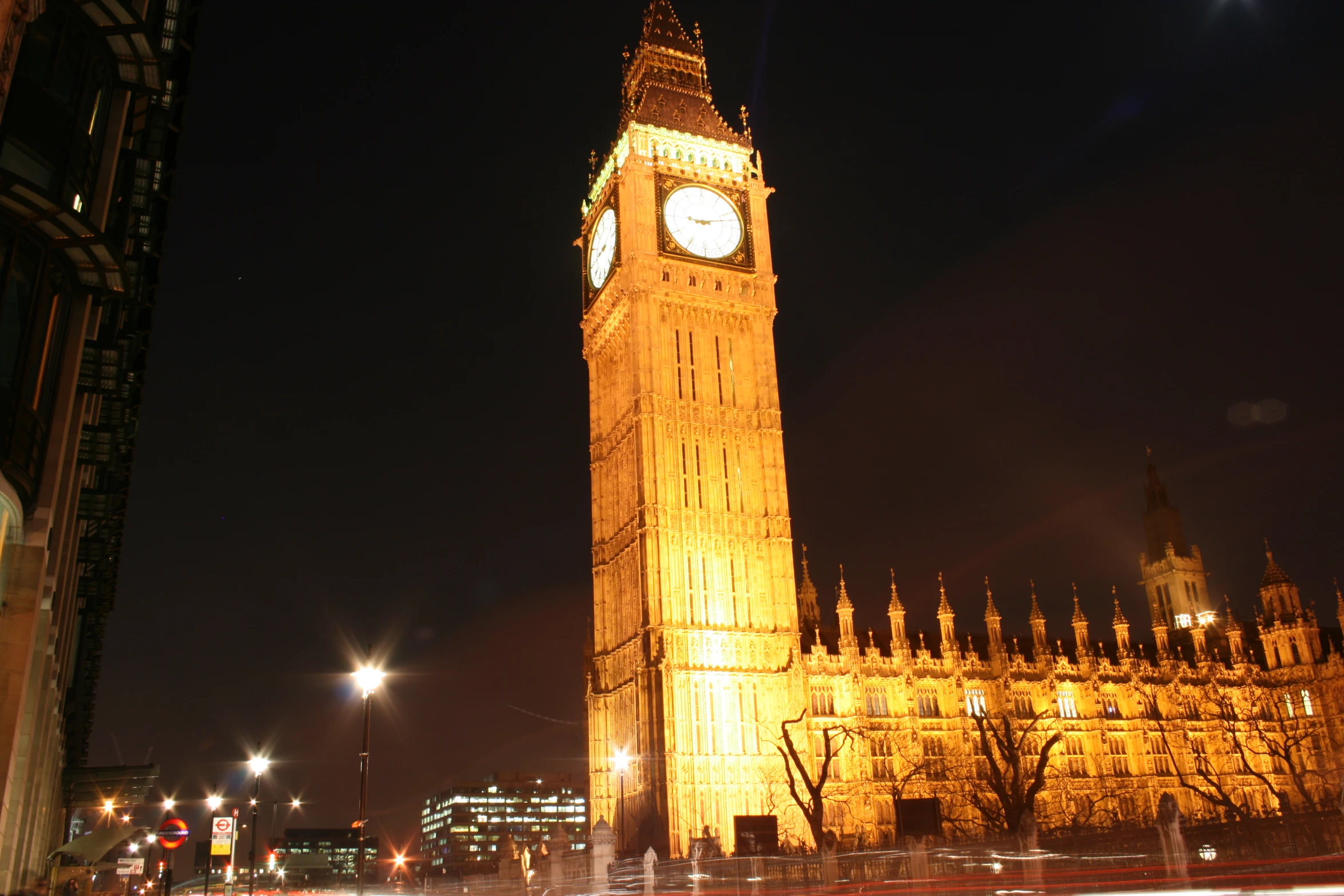 the big ben clock tower towering over the city of london