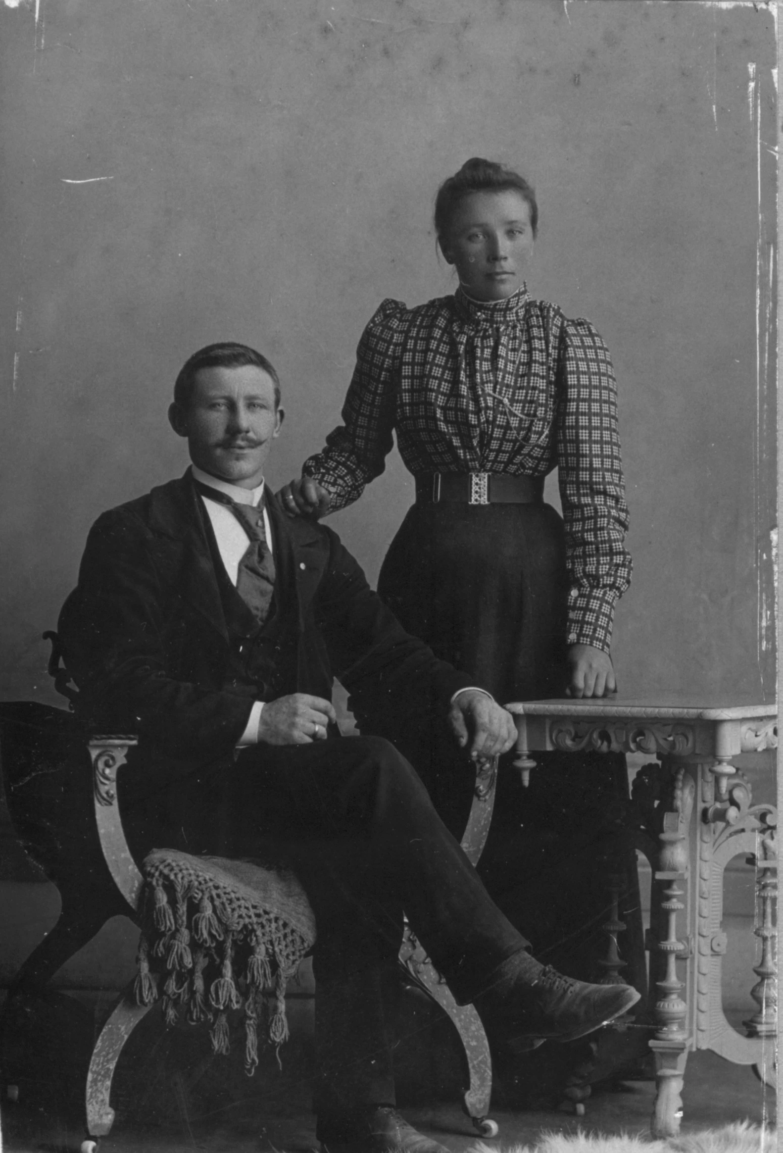 an old po of a man and woman