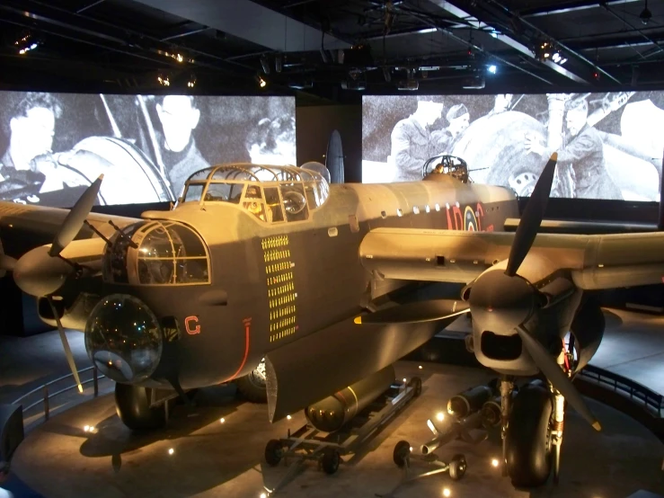 a plane sitting on display in a museum