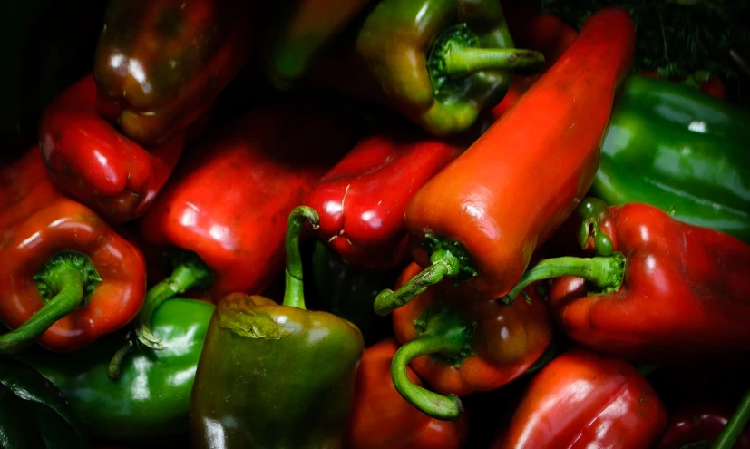 multiple peppers are shown in this close up po