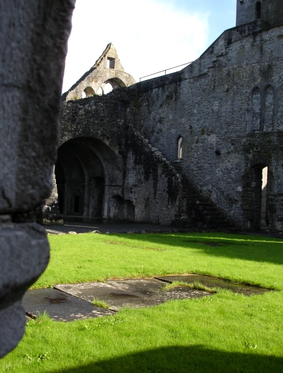 a very old castle with some large brick buildings