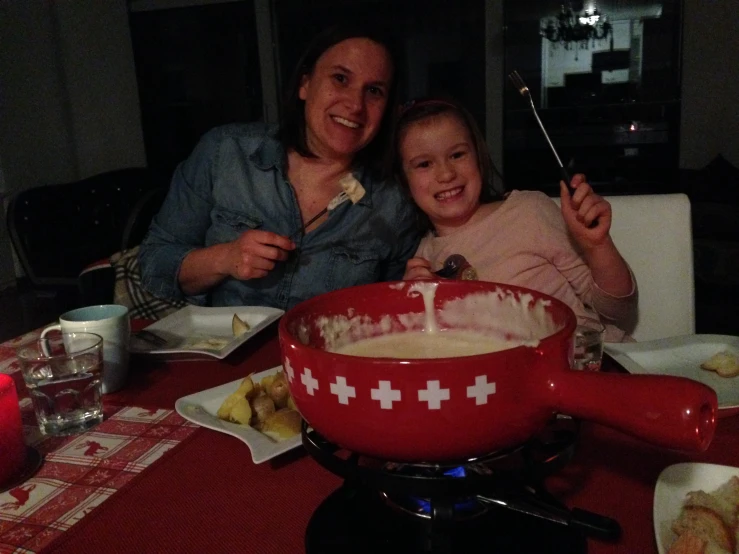 two s in front of a large bowl