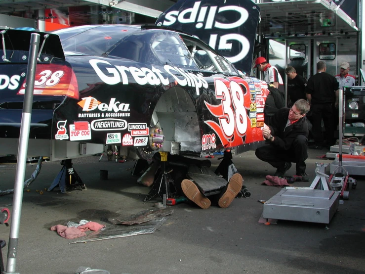 the team prepares for the start of the nascar cup