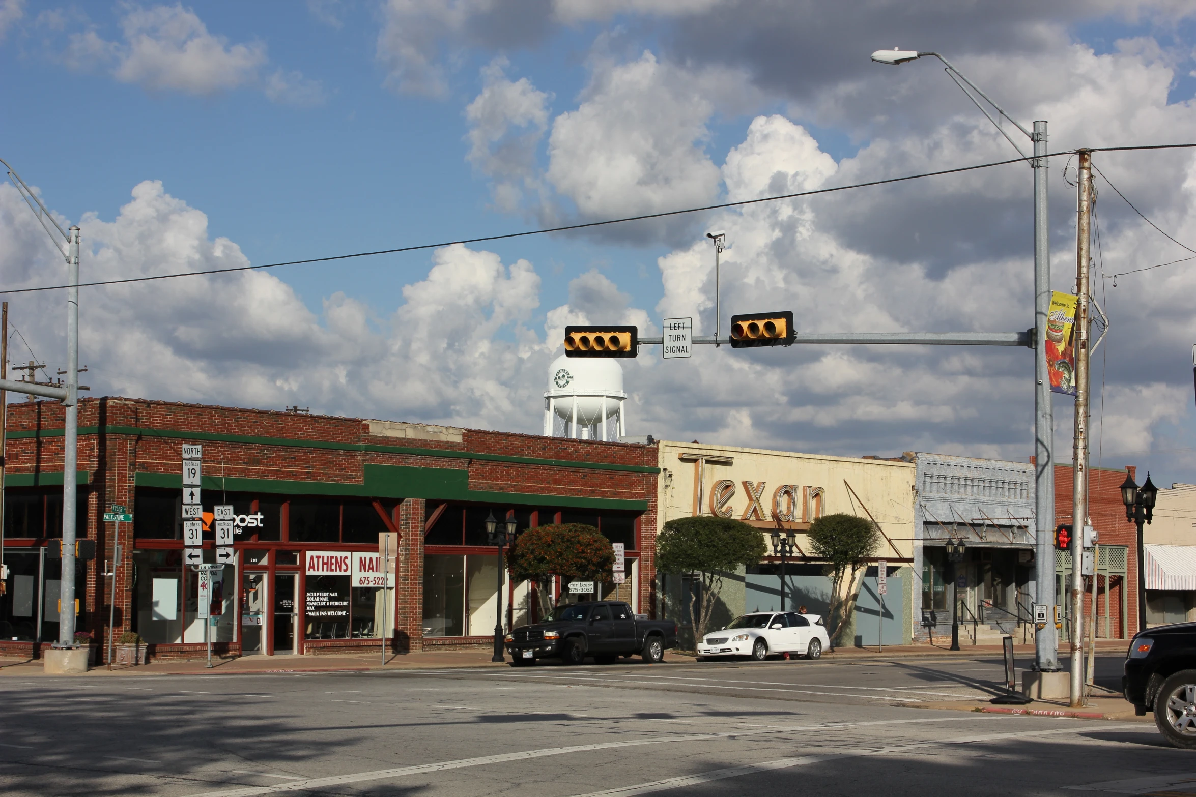 traffic light in the middle of the road at a intersection