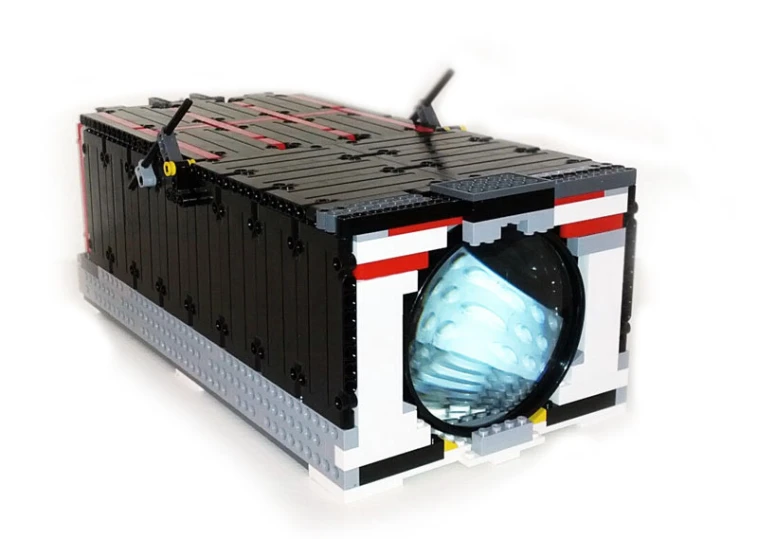a large light and a camera are in lego form