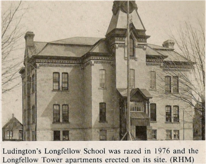 this old po is of an older school in the late 1800s or early 1900s