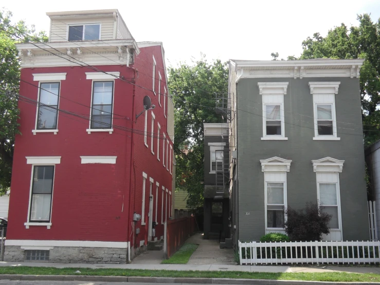 the front and back of houses with no windows