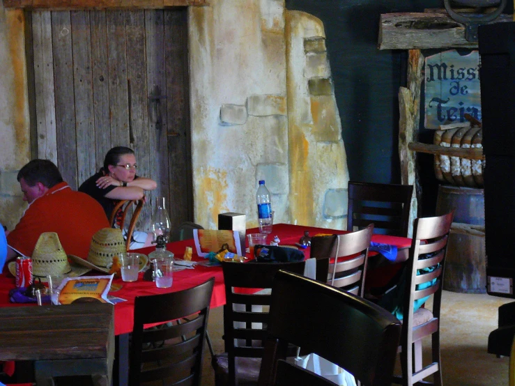 there are many people eating together at the restaurant