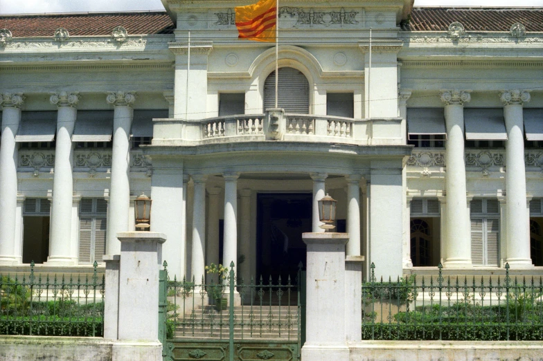 an image of a large building with pillars