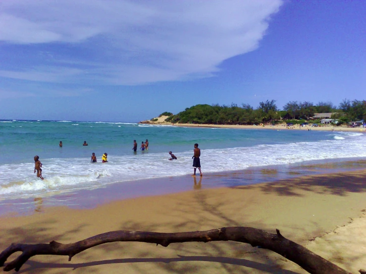 there are many people that are at the beach