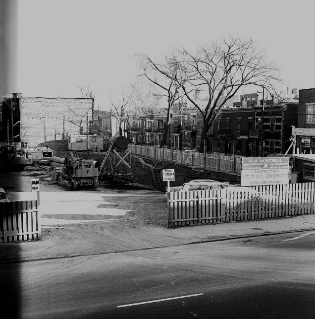 a construction site is seen in black and white