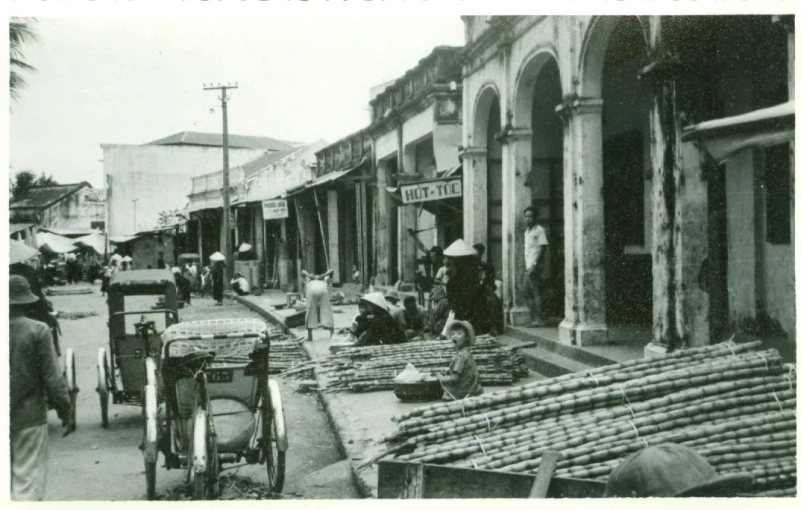 a horse drawn carriage in front of a building