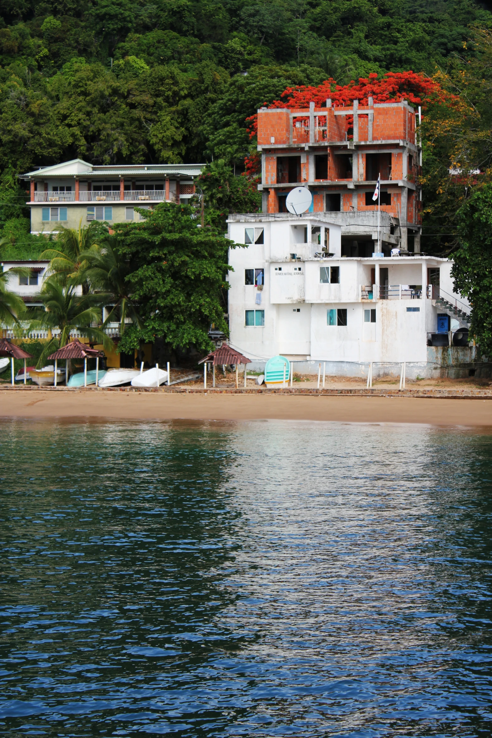 the beach has lots of houses on it