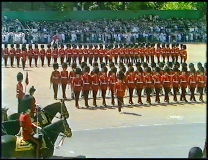 a bunch of soldiers in uniform posing together