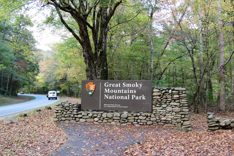 an entrance sign for great smokys national park, located at the start of the highway