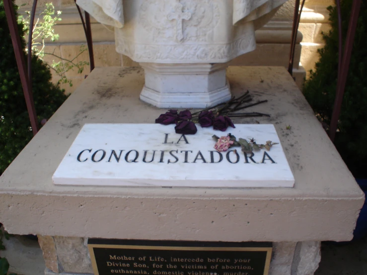 a monument with a name written on it