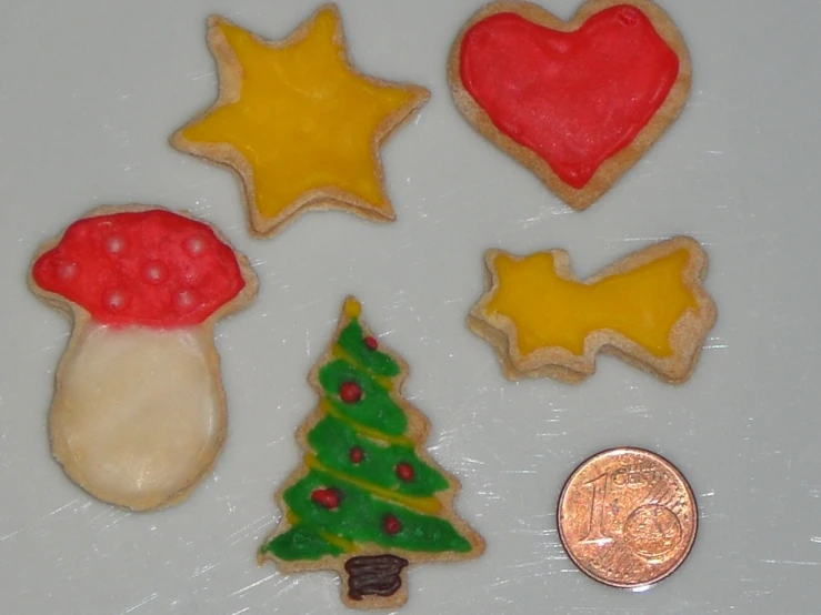 cookies made to look like mushrooms and trees