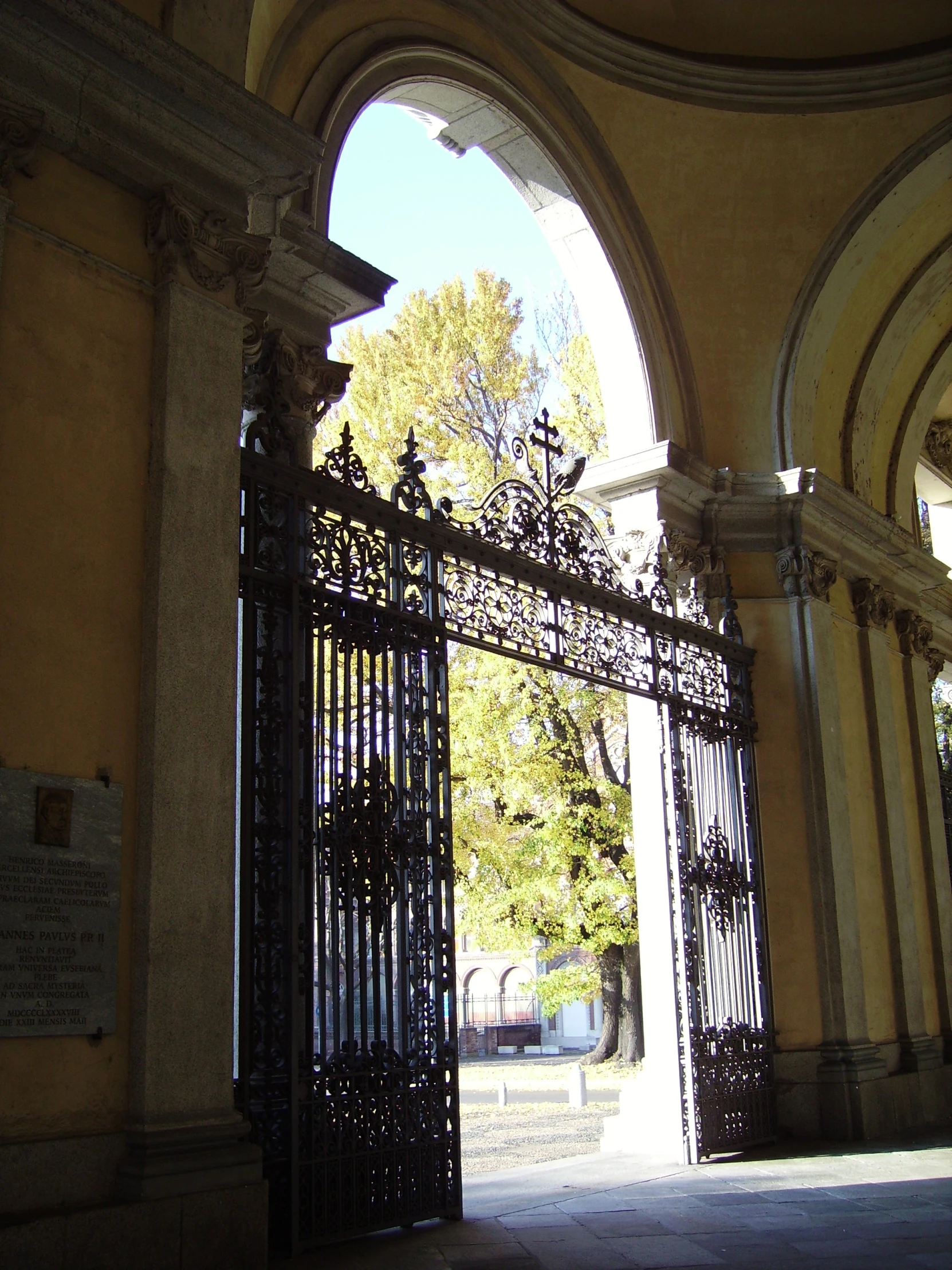 a gate that is in the center of a building