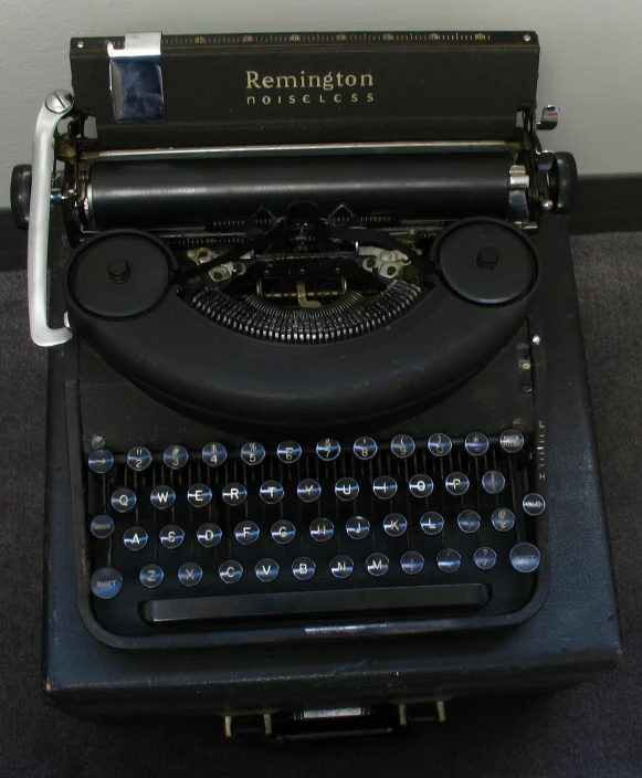 a close up view of an antique typewriter