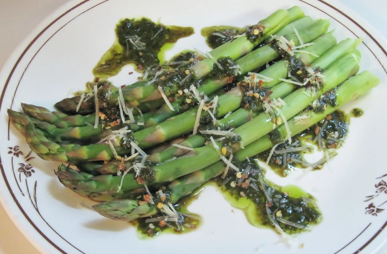 asparagus, parsley and balm cheese topped with parsley