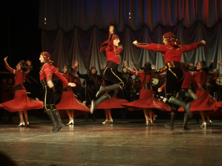 a performance of the modern dance company