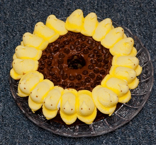 the dessert is decorated with bananas and chocolate