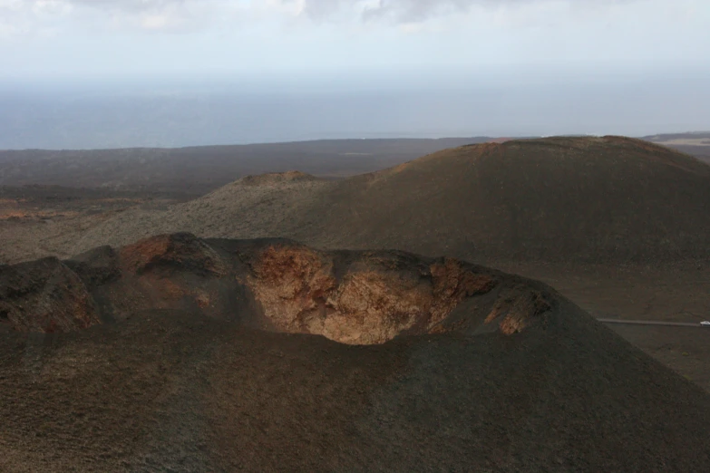 an area that is mostly covered in dirt and other rocks