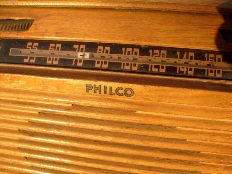 a closeup of a phlio radio with the words philco