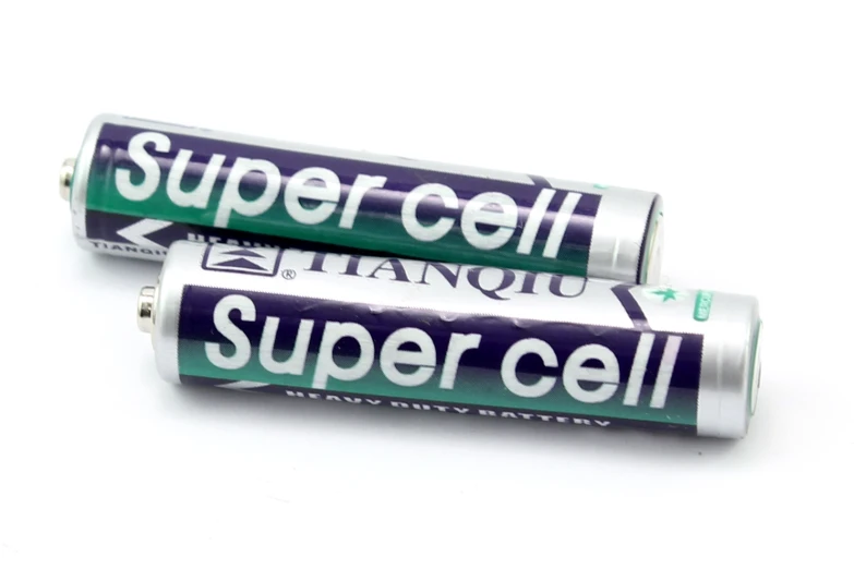 two batteries with the words super cell on them