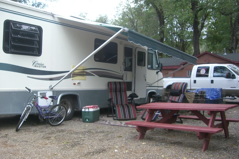 a trailer is sitting in the parking lot