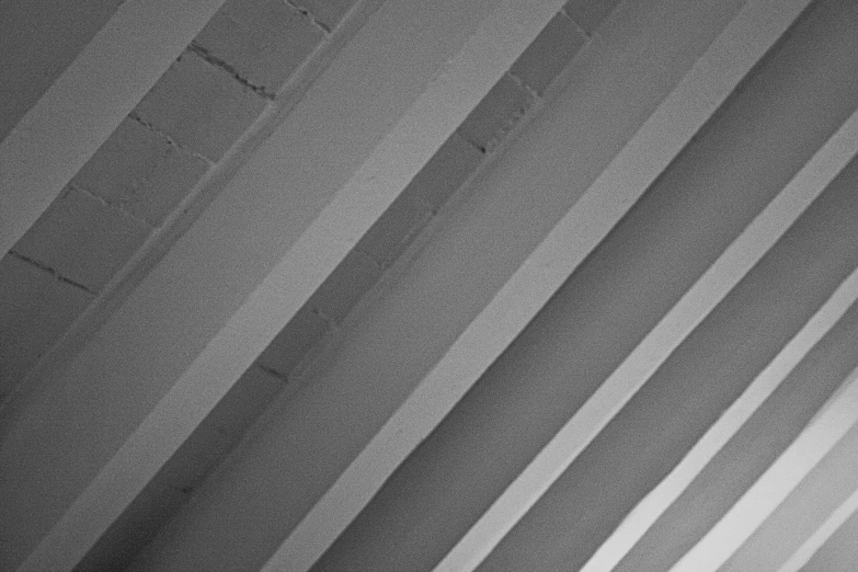 lines made up from the bottom and bottom of a wall